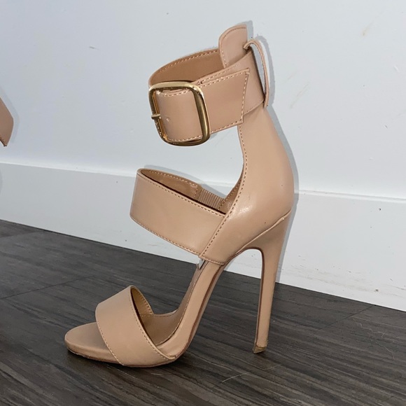 Steve Madden tan heels. Super cute worn once too high for me, 4.5” heel. - Picture 2 of 3